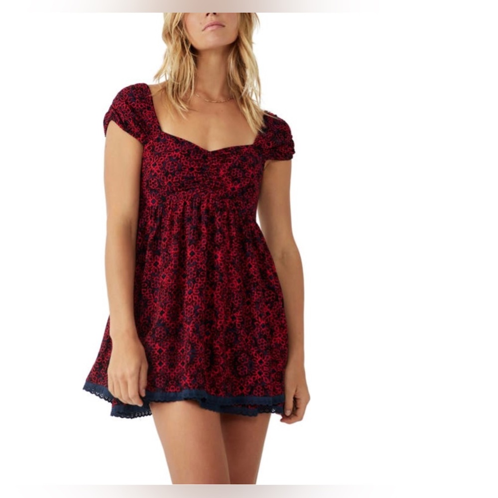 NWT FREE PEOPLE TABITHA MINI DRESS. RED AND BLACK. SIZE L